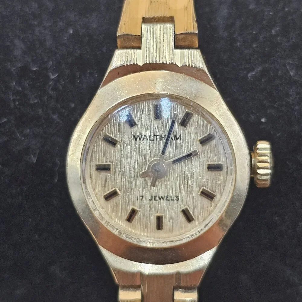 Vintage Waltham CJ206 17 Jewel Gold Tone Ladies Watch Original Brick Bracelet